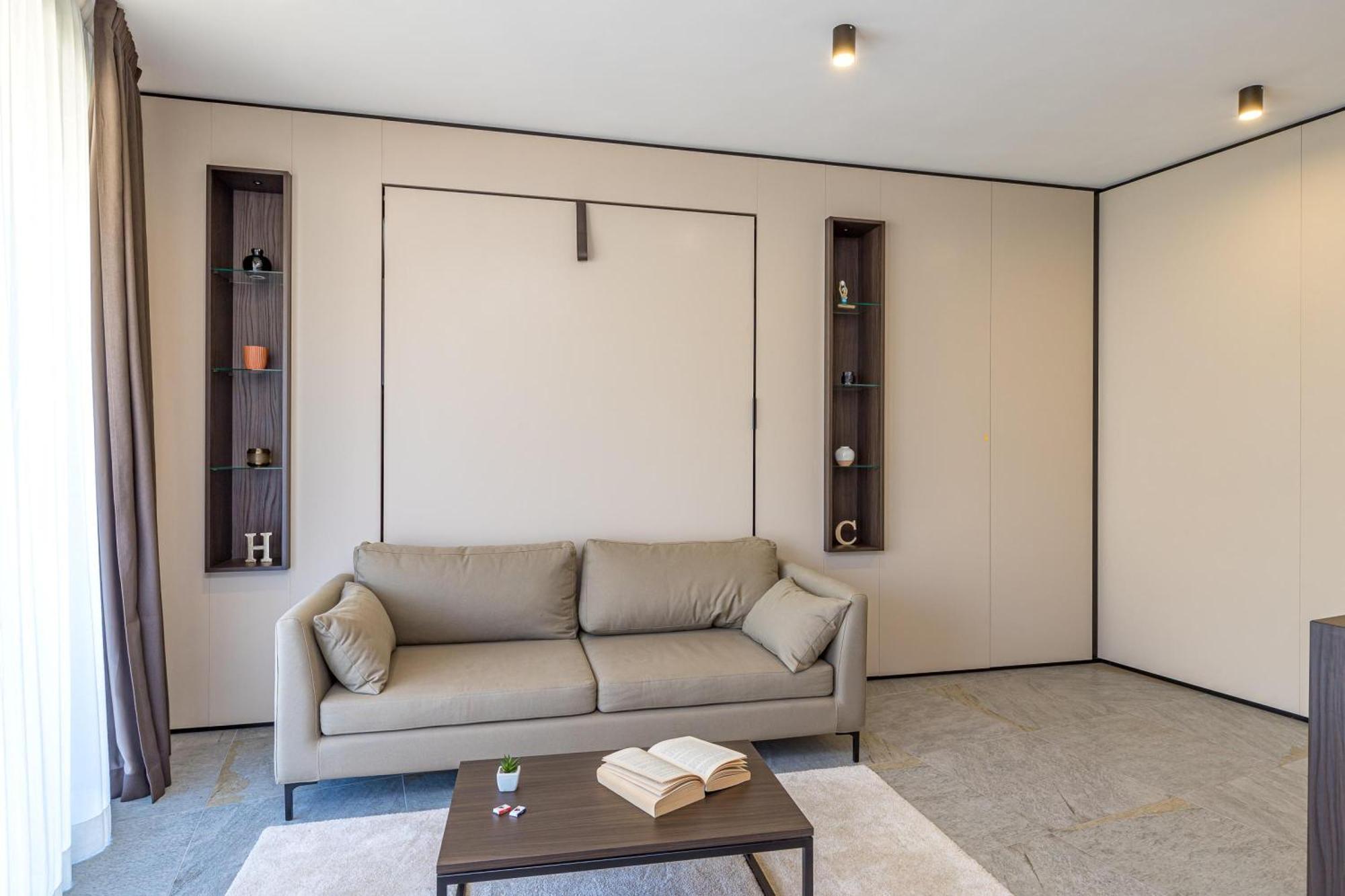 Icon H - Luxury & Lugano